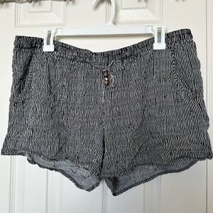 Soft Striped Shorts with Pockets